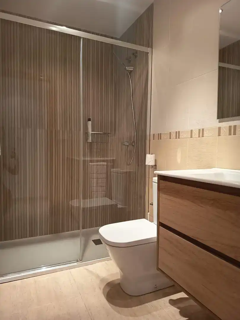 Bany de Apartament de lloguer en Águilas amb Aire condicionat, Moblat i Balcó