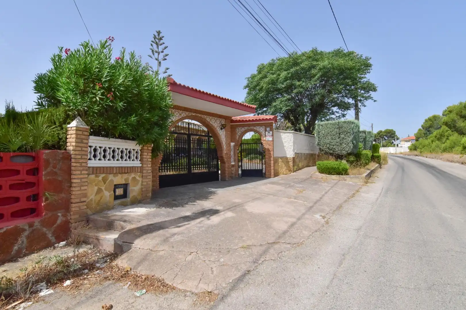 Vista exterior de Casa o chalet en venta en Montserrat con Aire acondicionado, Calefacción y Jardín privado