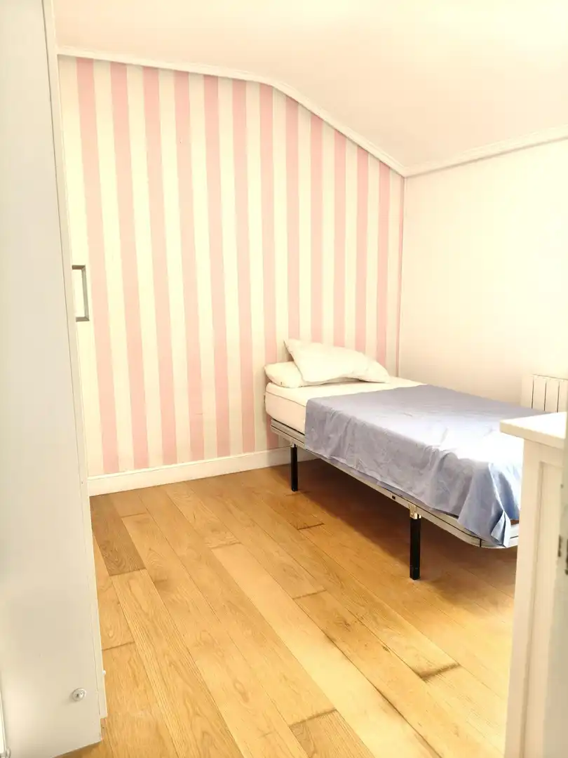 Bedroom of Flat for sale in Bilbao   with Heating, Terrace and Furnished