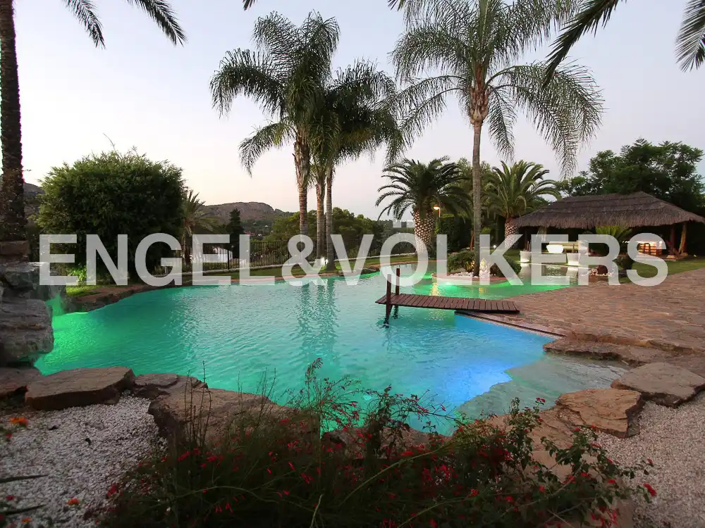 Piscina de Casa o xalet en venda en Xàtiva amb Aire condicionat, Calefacció i Jardí privat