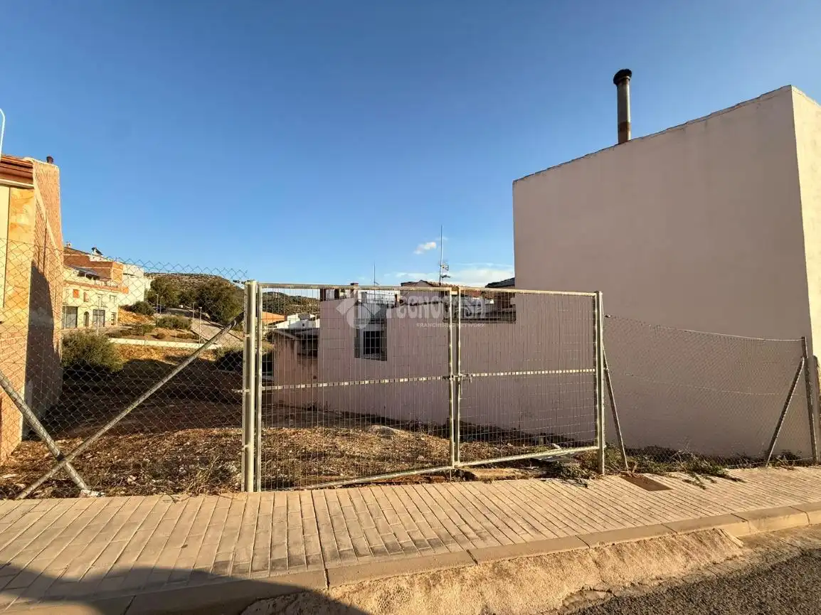 Terreny residencial en venda a Fuensanta de Martos