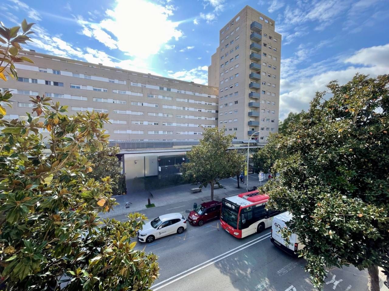 Vista exterior de Pis en venda en Terrassa amb Calefacció, Moblat i Balcó