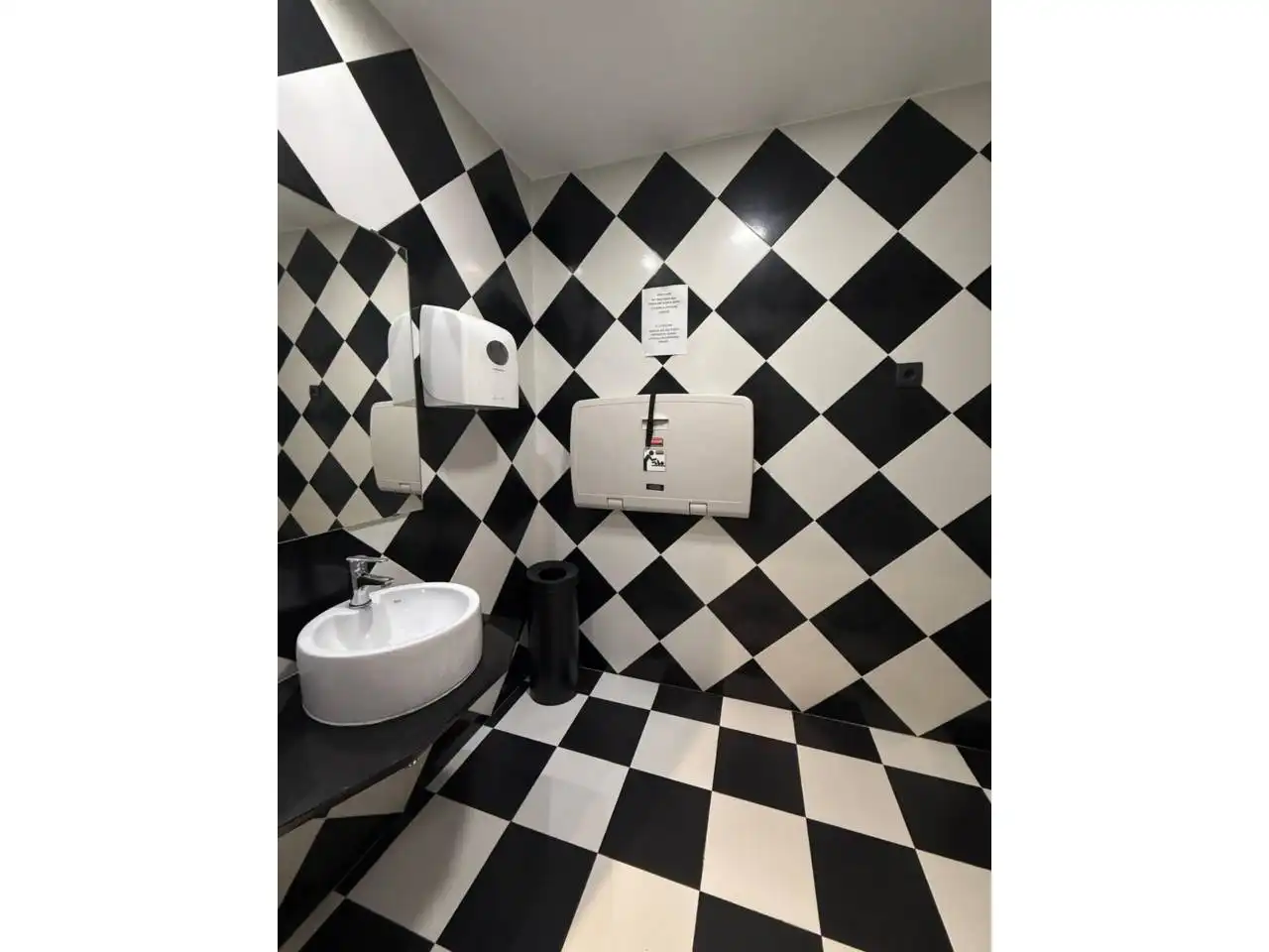 Baño de Local en venta en Sant Joan de Vilatorrada con Aire acondicionado