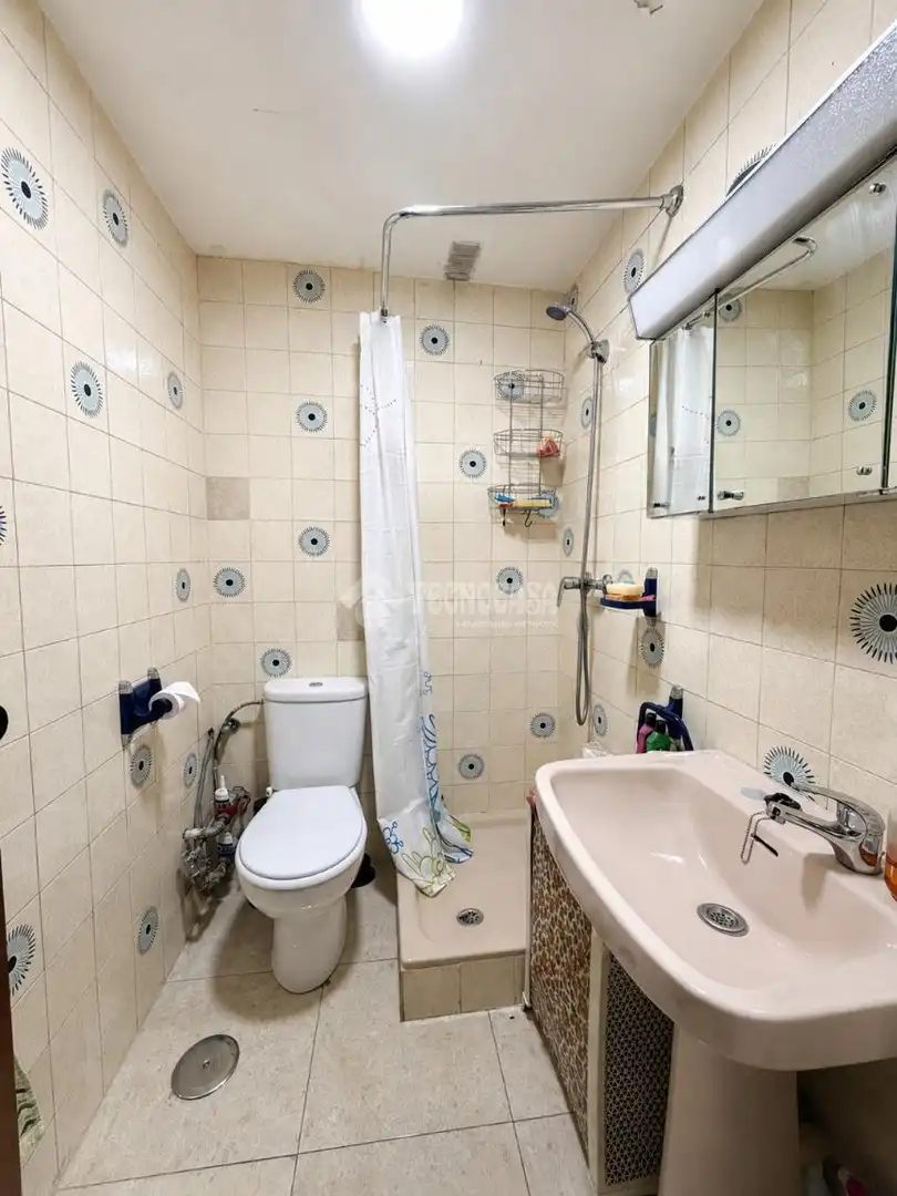 Bany de Pis en venda en Madrid amb Aire condicionat, Calefacció i Terrassa