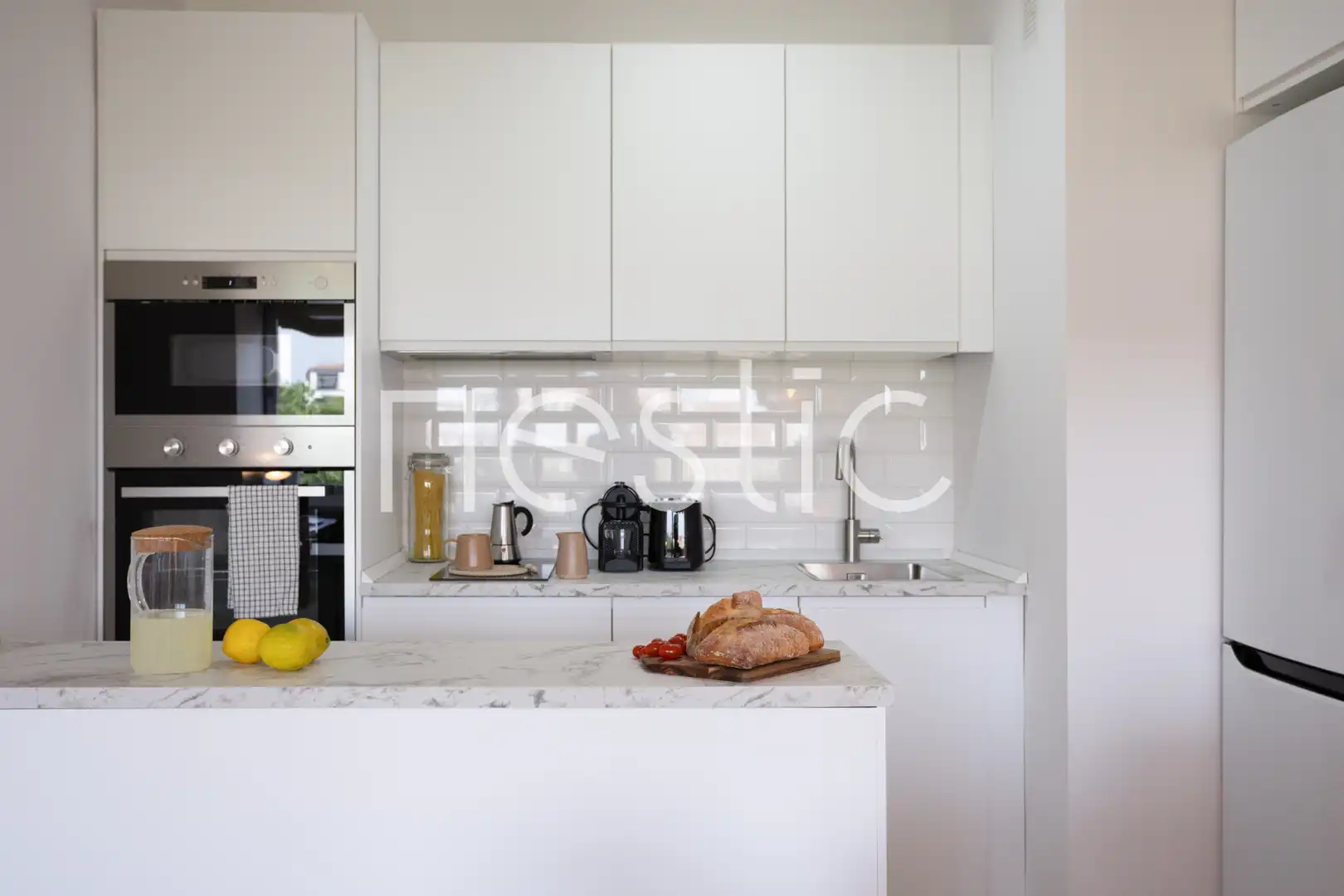 Cocina de Apartamento de alquiler en Madrid con Aire acondicionado, Calefacción y Amueblado
