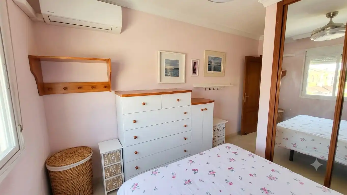 Habitación de Piso en venta en Rincón de la Victoria con Aire acondicionado, Trastero y Amueblado