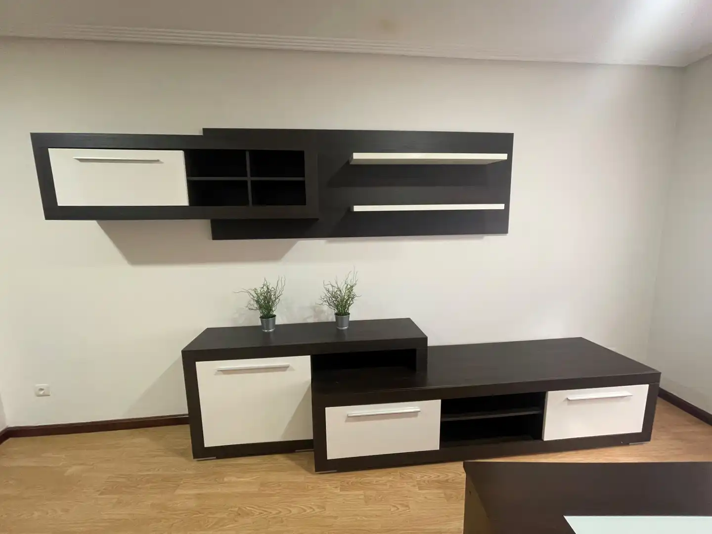Living room of Apartments for rent in Villaquilambre  with Heating, Parquet flooring and Furnished