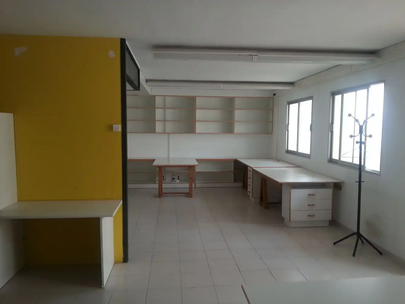 Bureau avec ascenseur à louer à del compte Bañuelos 8