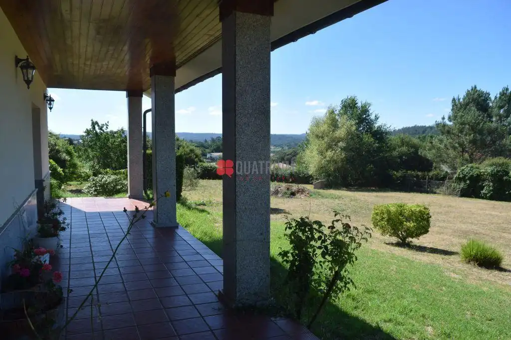 Casa o xalet en venda a Chantada, A Baña