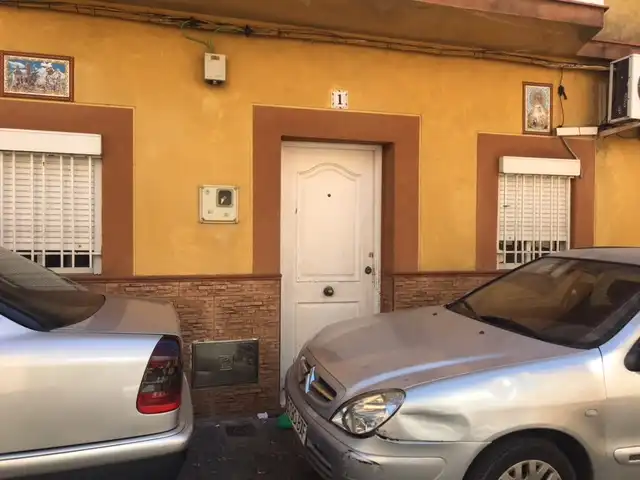 Vista exterior de Casa o chalet en venta en Sevilla