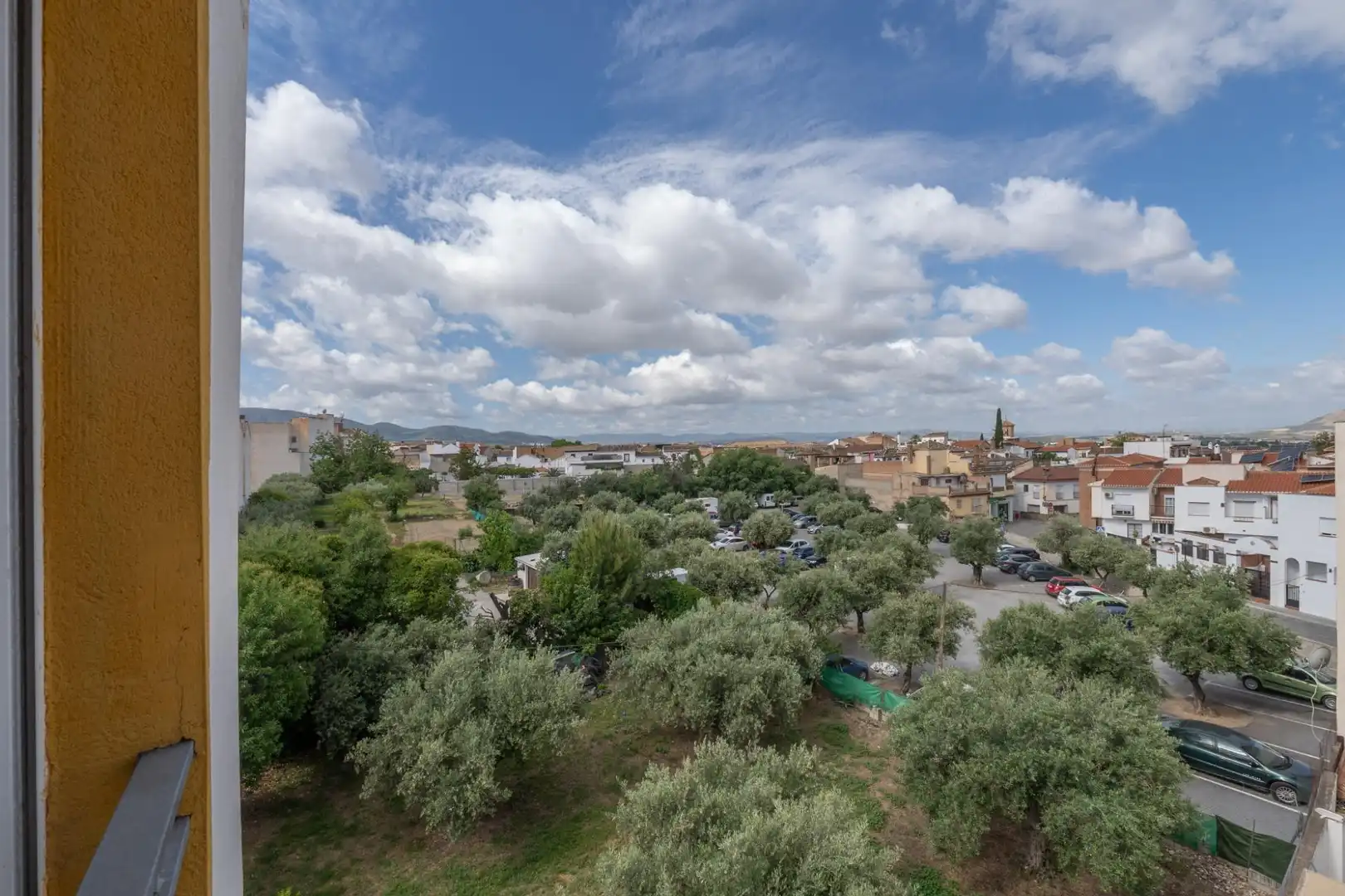 Vista exterior de Piso en venta en Gójar con Terraza, Trastero y Balcón
