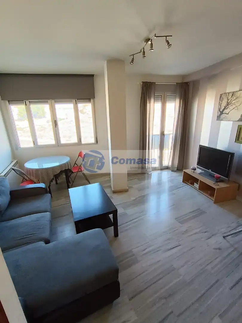Vista exterior de Apartament en venda en Martos amb Calefacció i Moblat