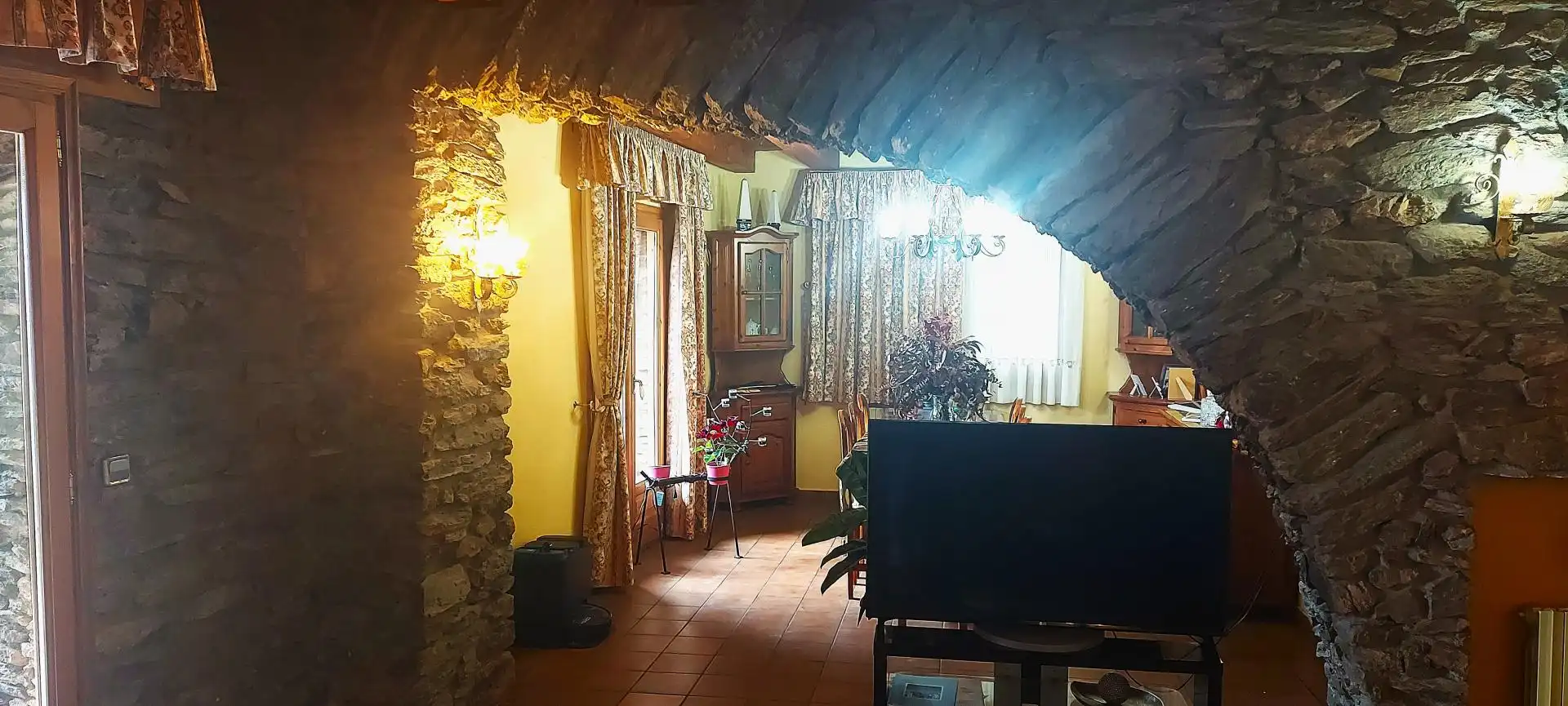 Sala d'estar de Casa o xalet en venda en La Seu d'Urgell amb Calefacció