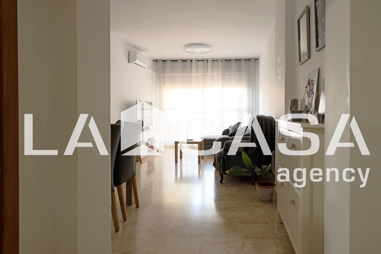 Living room of Flat for sale in Algeciras  with Balcony