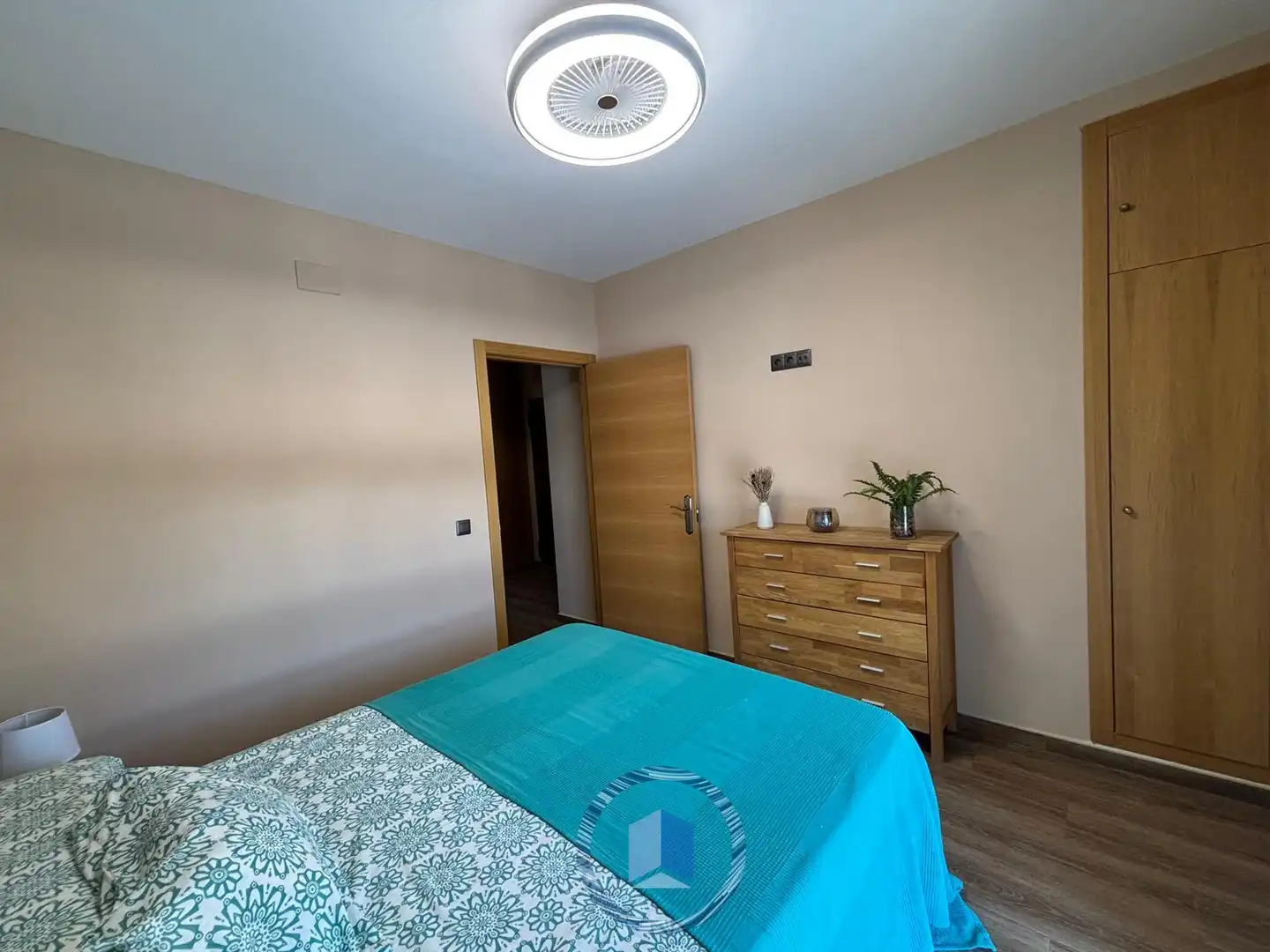 Dormitori de Casa o xalet en venda en Alcalá de Guadaira amb Piscina