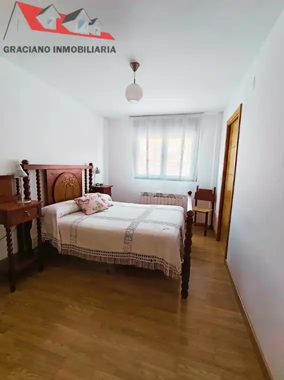 Habitación de Piso en venta en Yeste con Calefacción