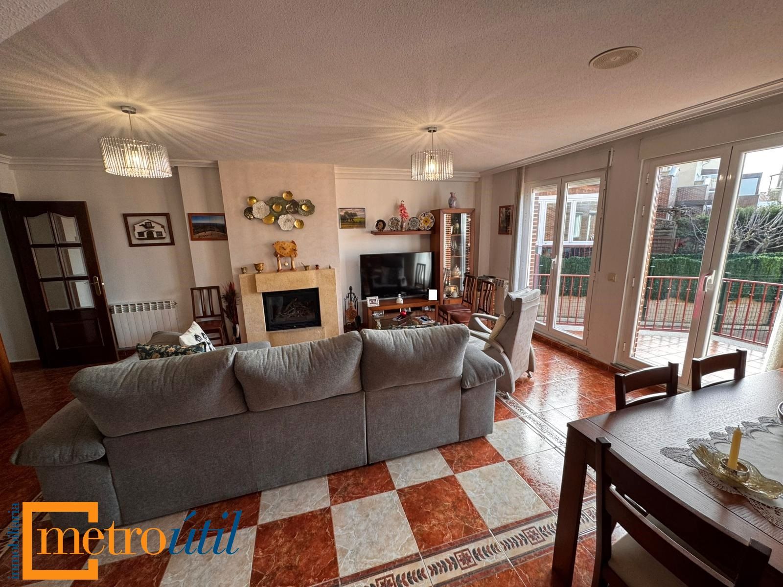 Sala d'estar de Casa o xalet en venda en Mozárbez amb Calefacció, Jardí privat i Parquet