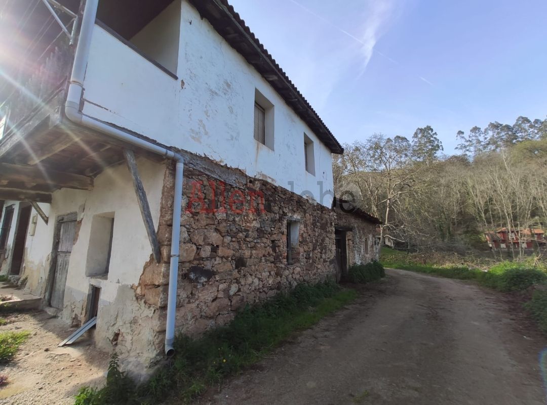 Vista exterior de Casa o xalet en venda en Oviedo 