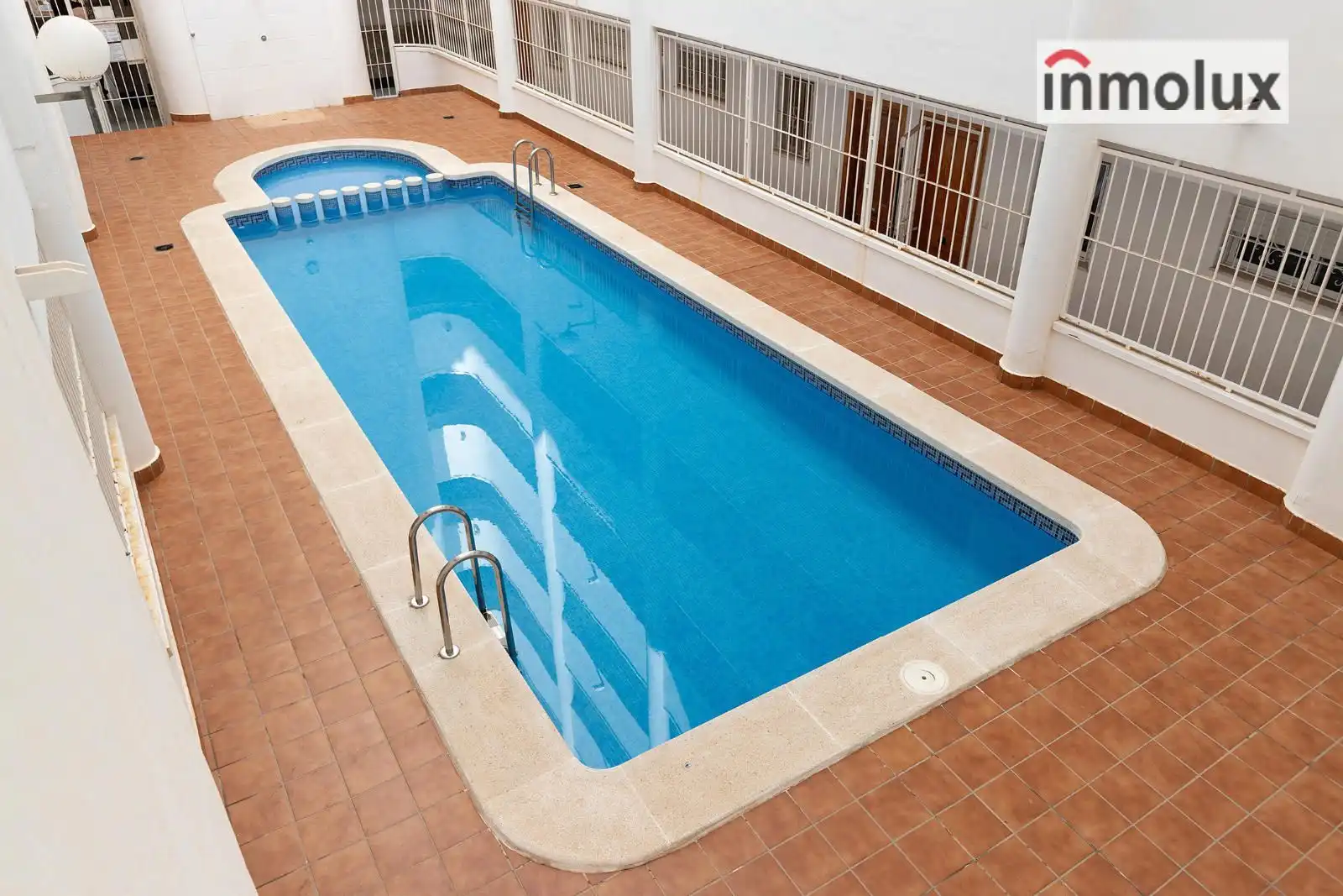 Piscina de Pis en venda en Torrevieja amb Aire condicionat, Terrassa i Piscina