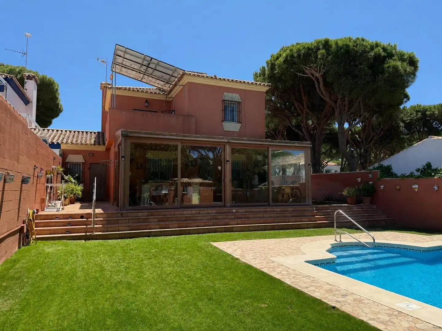Jardín de Casa o chalet en venta en Chiclana de la Frontera con Aire acondicionado, Jardín privado y Terraza