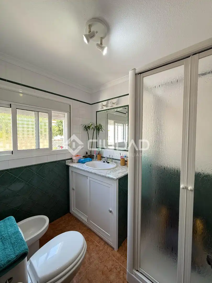 Bathroom of Flat for sale in El Bosque