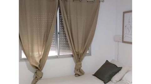 Foto 2 de Pis de lloguer a Plaza Serrana, 19, Vallesequillo, Cádiz