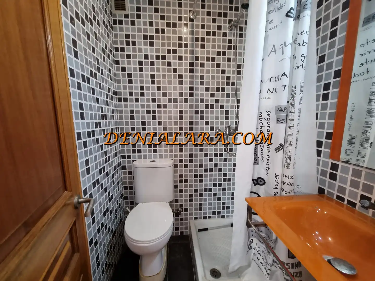 Bathroom of Flat for sale in Dénia  with Air Conditioner, Heating and Storage room