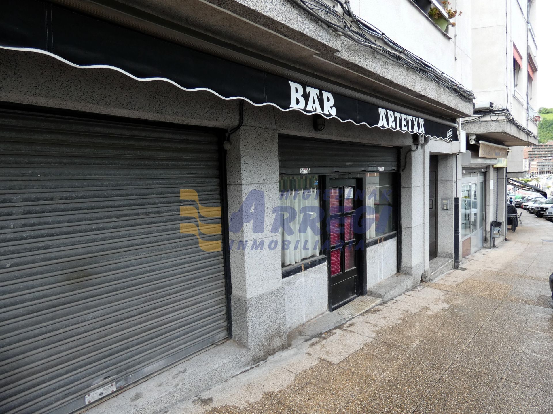 Vista exterior de Local en venta en Eibar