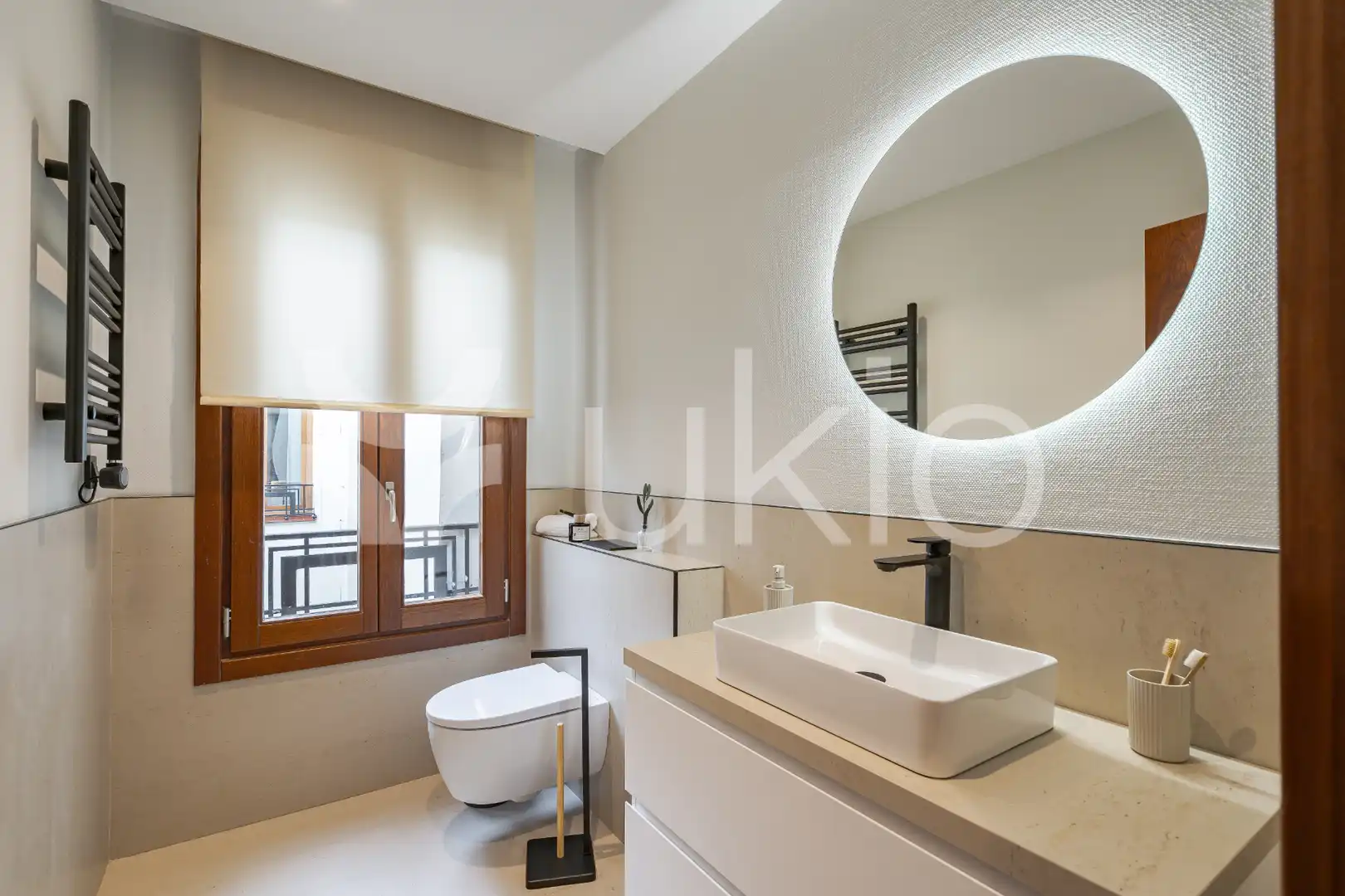 Baño de Apartamento de alquiler en Madrid con Aire acondicionado, Calefacción y Terraza