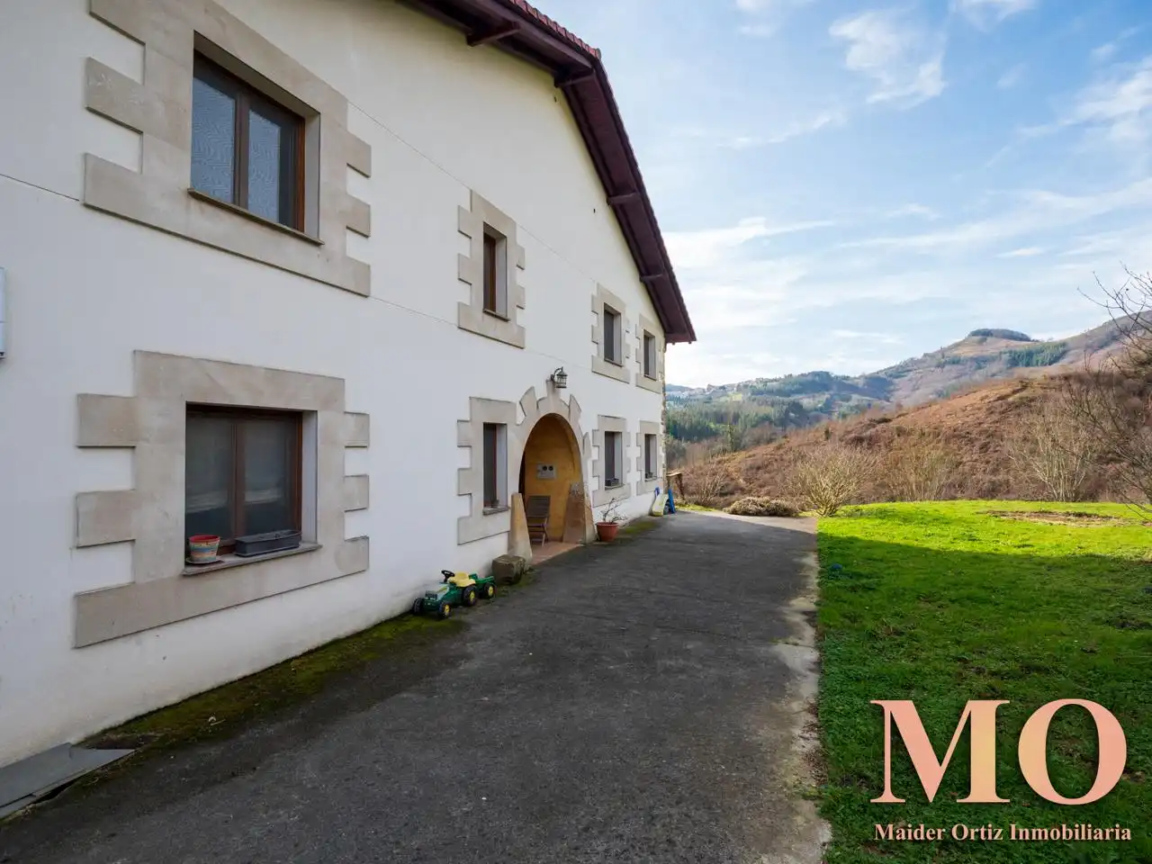 Außenansicht von Country house zum Verkauf in Bergara mit Heizung, Privatgarten und Terrasse