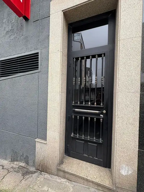 Außenansicht von Garage zum Verkauf in Ferrol