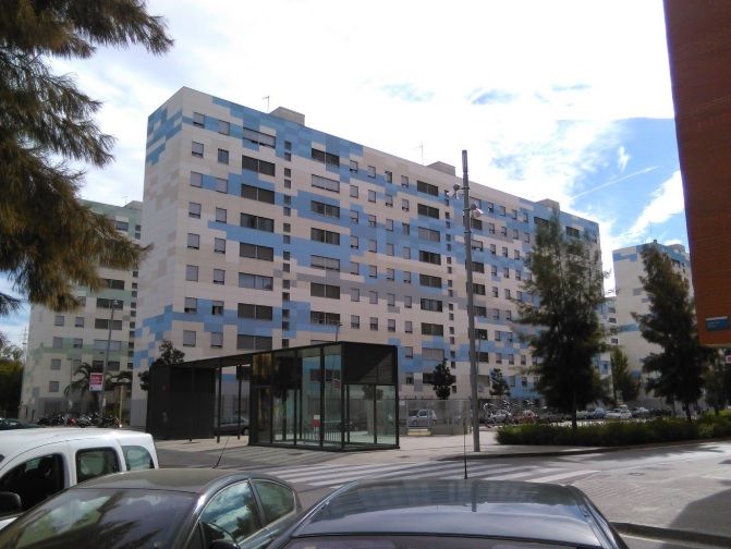 Exterior view of Flat for sale in Cornellà de Llobregat