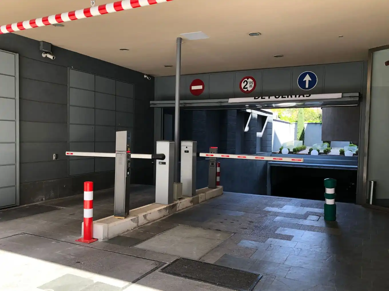 Aparcament de Garatge de lloguer en Madrid amb Alarma