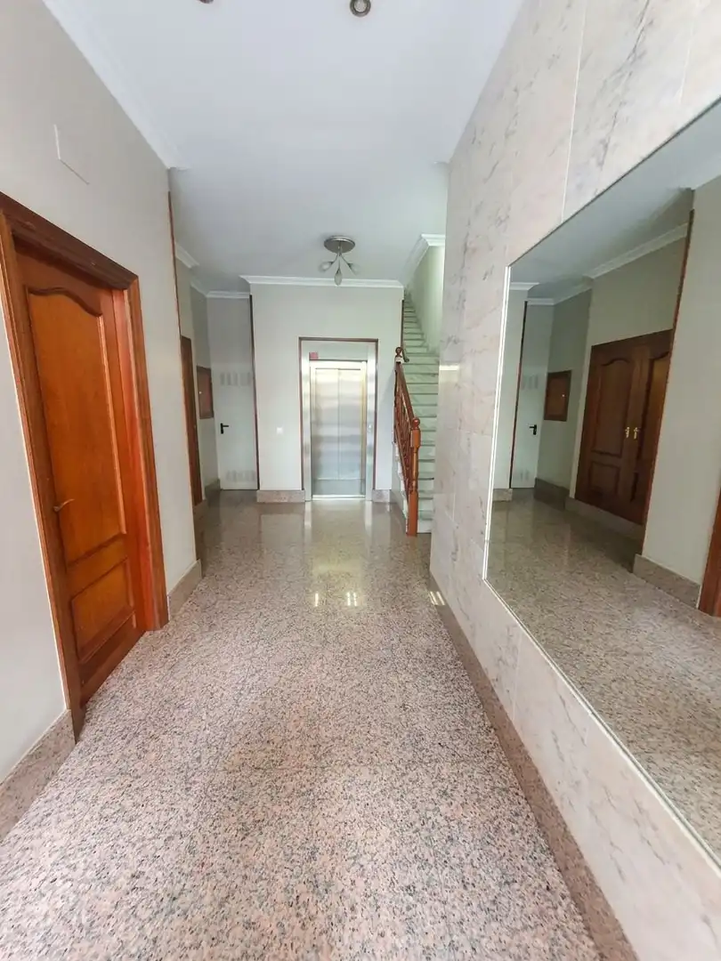 Wohnung zum Verkauf in Grado mit Heizung, Terrasse und Abstellraum