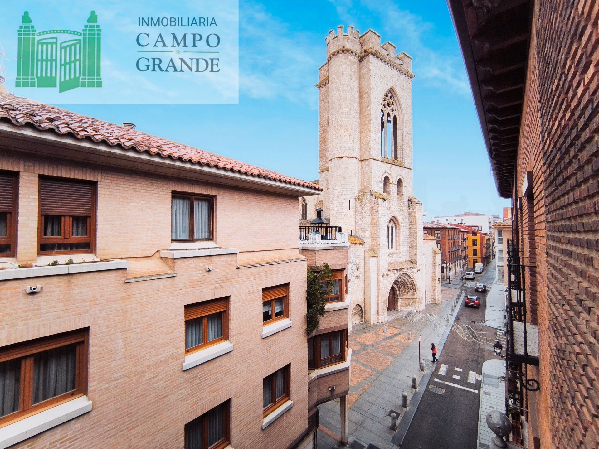 Vista exterior de Dúplex en venda en Palencia Capital amb Calefacció, Parquet i Traster