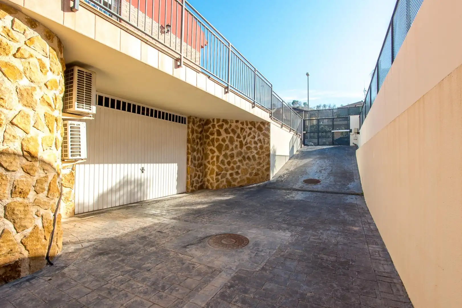 Parking de Casa o chalet en venta en Murcia con Aire acondicionado, Calefacción y Jardín privado