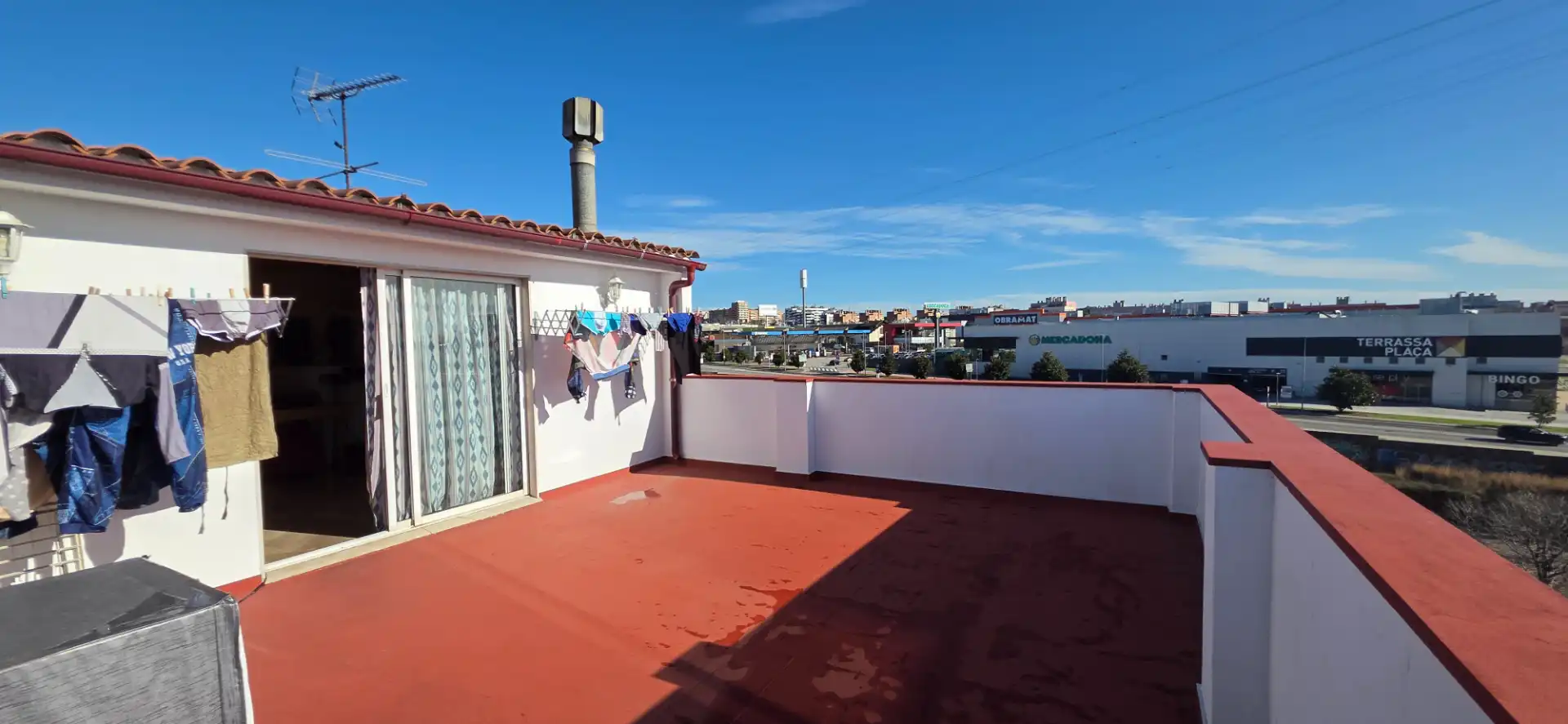 Vista exterior de Casa o chalet en venta en Terrassa con Aire acondicionado, Terraza y Balcón