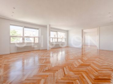 Piso con ascensor en alquiler en Barrio de Salamanca