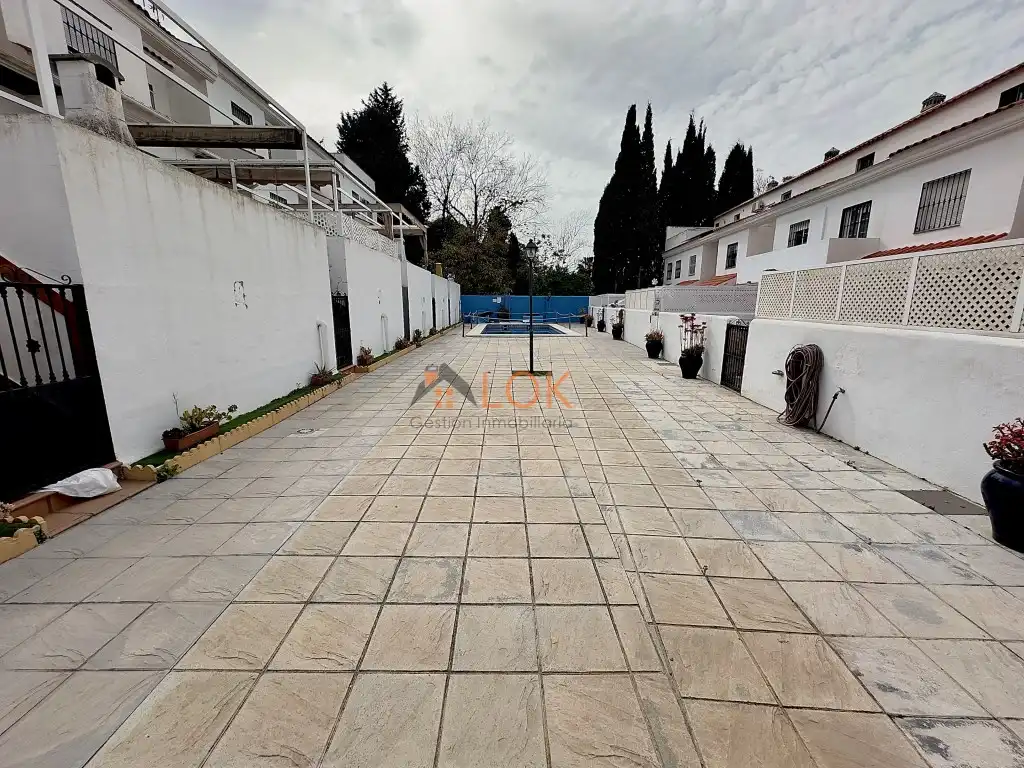 Houses for sale in Calle Antonio Jose Velasco, Churriana - El Pizarrillo - La Noria-Guadalsol
