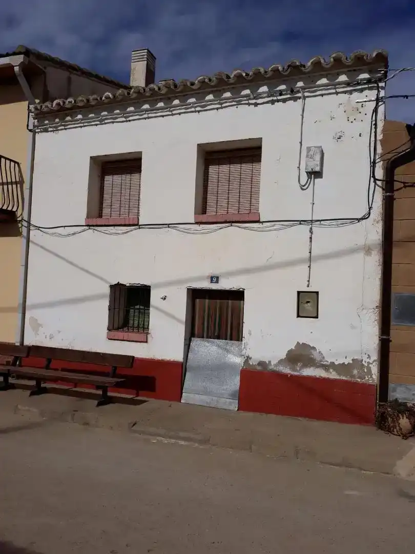 Vista exterior de Casa adosada en venta en Capdesaso, Huesca