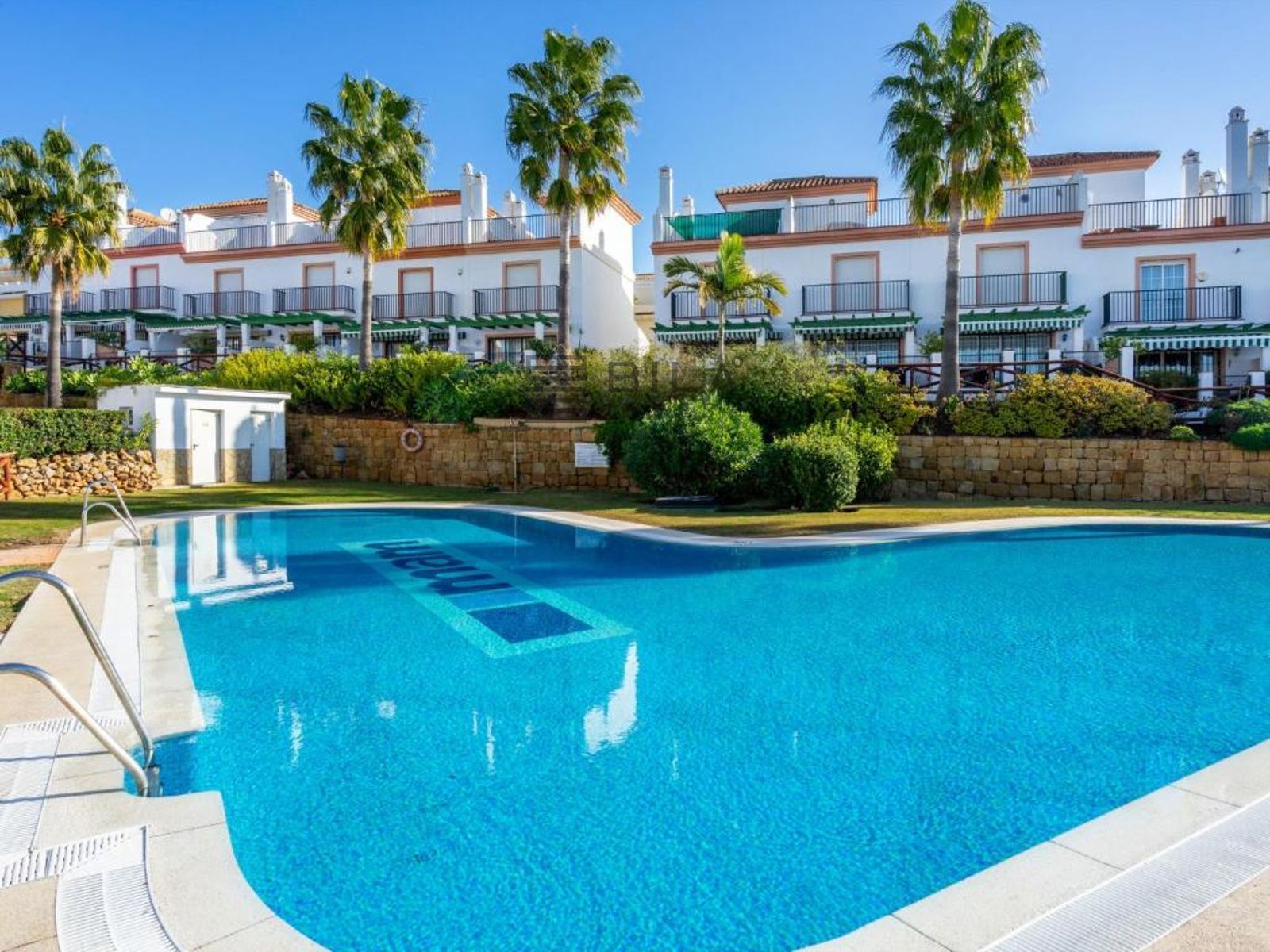 Exterior view of Single-family semi-detached for sale in Marbella  with Air Conditioner, Terrace and Storage room