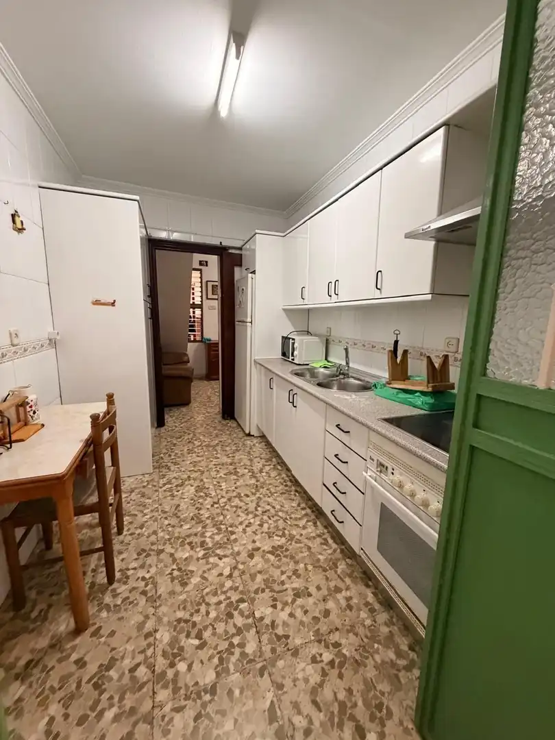 Cuina de Casa o xalet en venda en Sevilla amb Aire condicionat, Terrassa i Traster