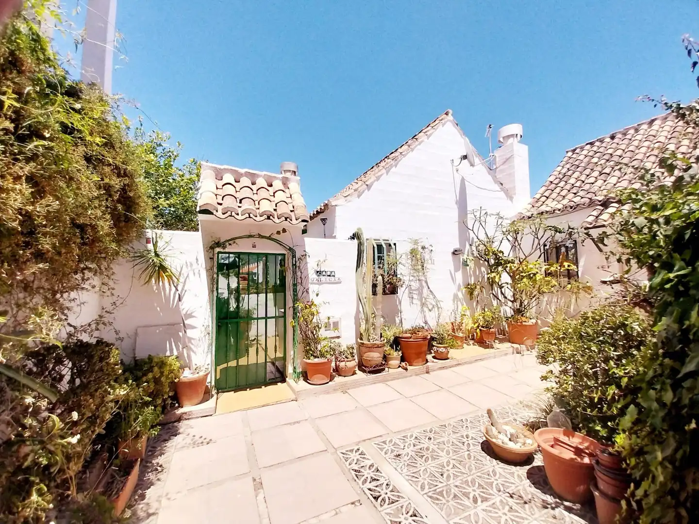 Außenansicht von Einfamilien-Reihenhaus zum Verkauf in Mijas mit Klimaanlage, Heizung und Terrasse