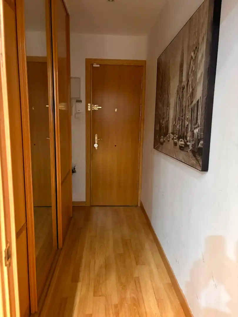 Pis per a compartir en Madrid amb Calefacció, Parquet i Moblat