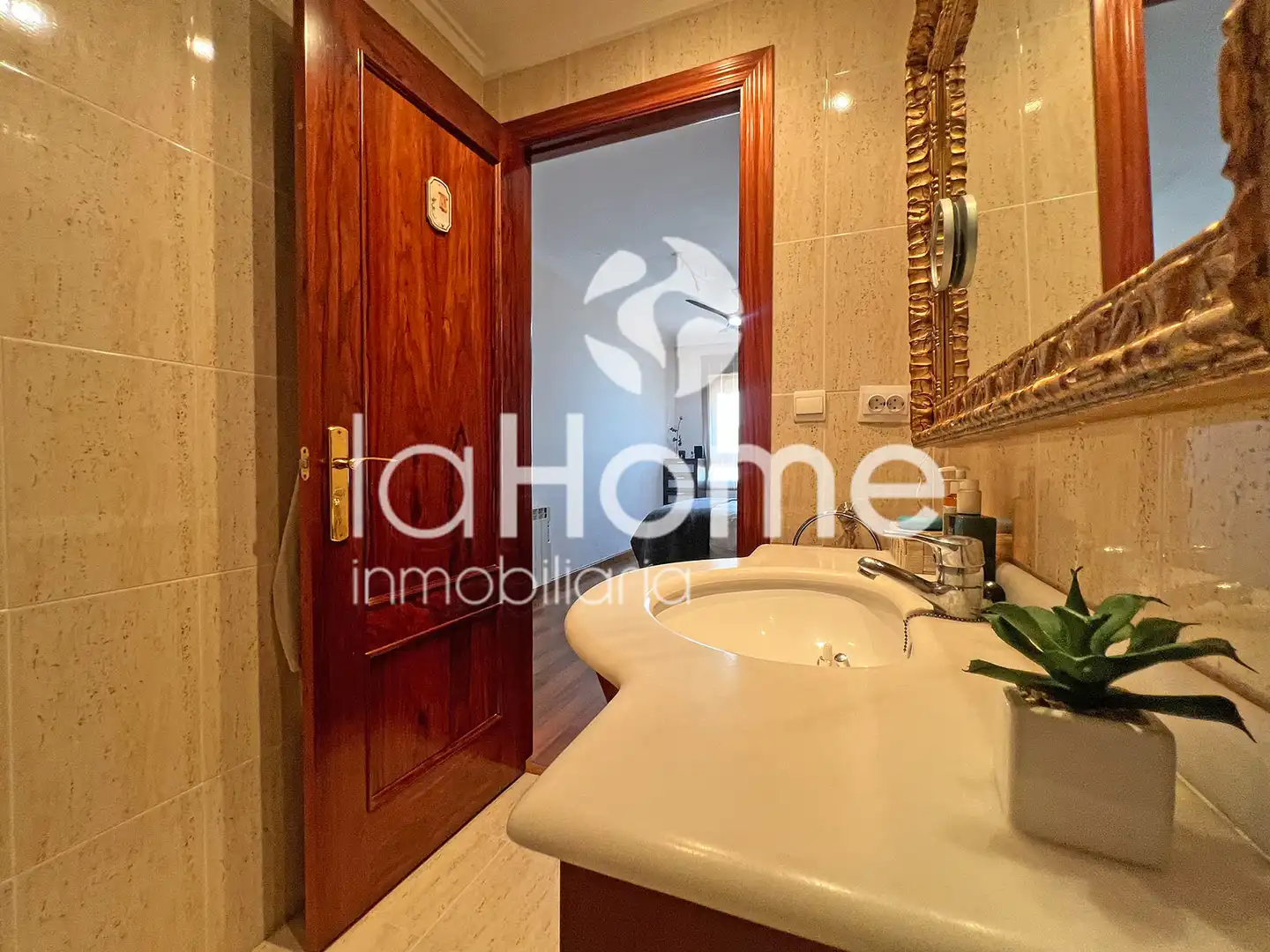Badezimmer von Dachboden zum Verkauf in Valencia mit Klimaanlage, Heizung und Parkett