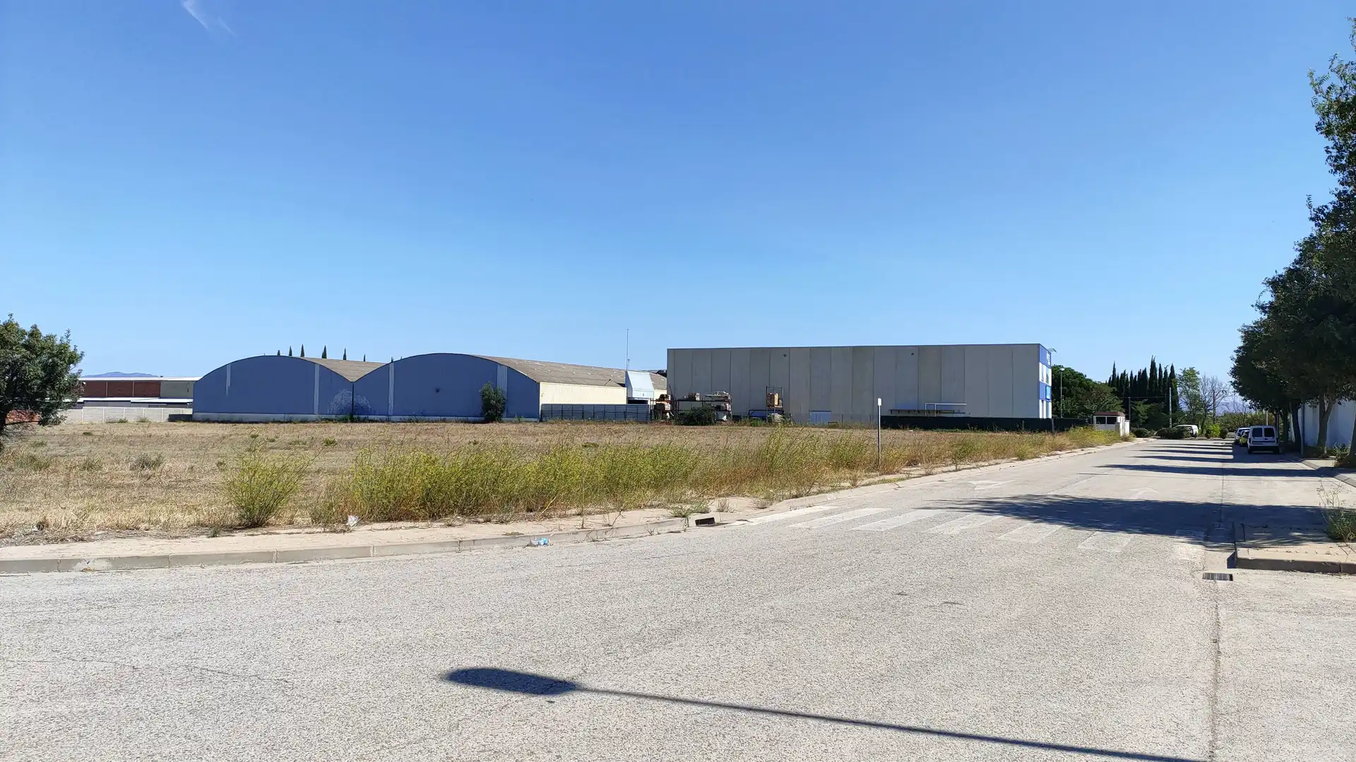 Außenansicht von Fabrik Grundstücke zur Miete in Figueres
