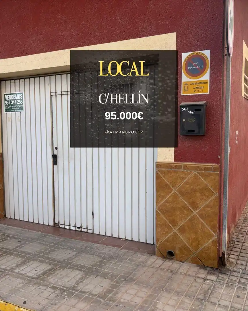 Locale commerciale in vendita a Calle HELLIN