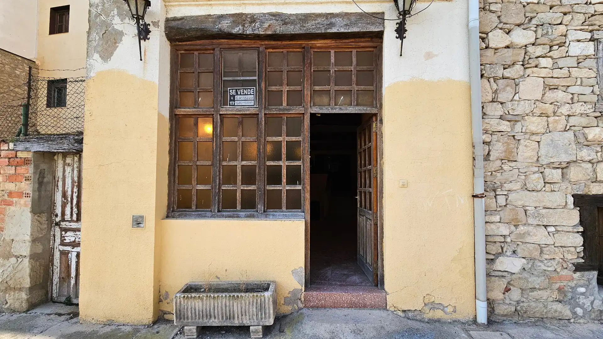 Vista exterior de Local en venta en Condado de Treviño
