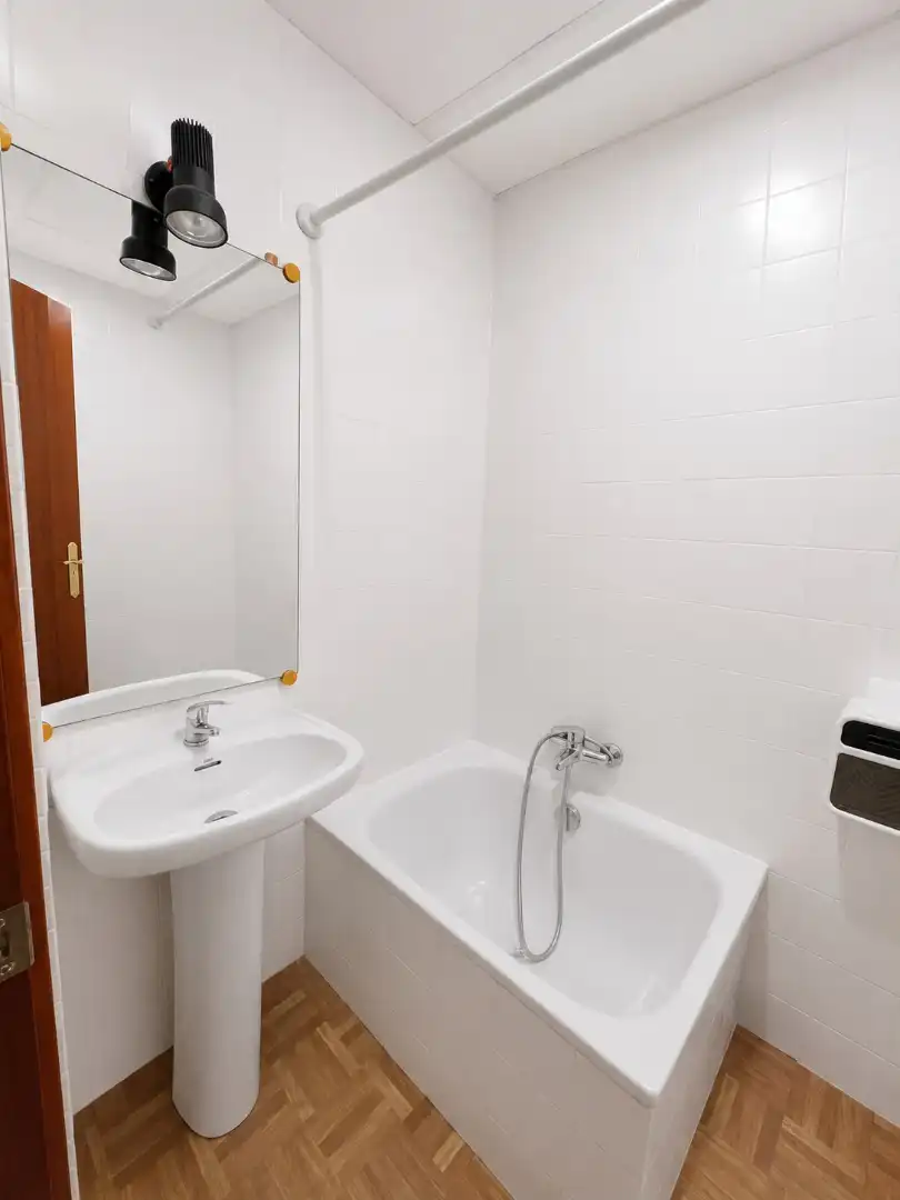 Bany de Pis en venda en Manresa amb Terrassa i Balcó