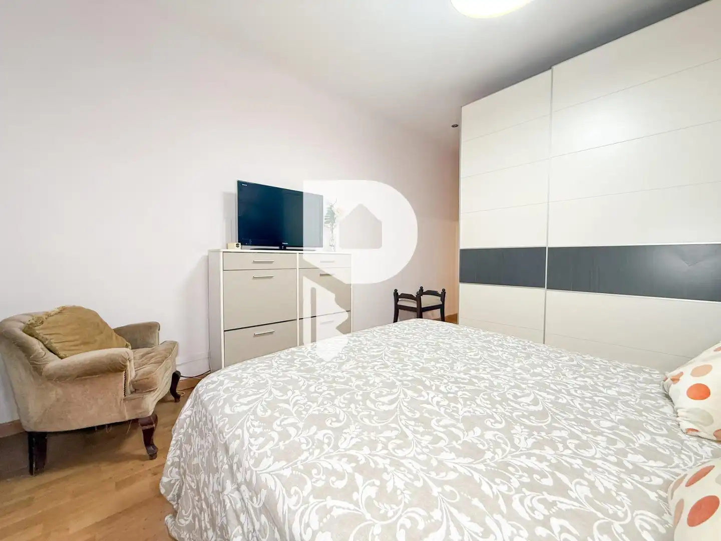 Dormitori de Planta baixa en venda en Barcelona amb Calefacció, Parquet i Traster